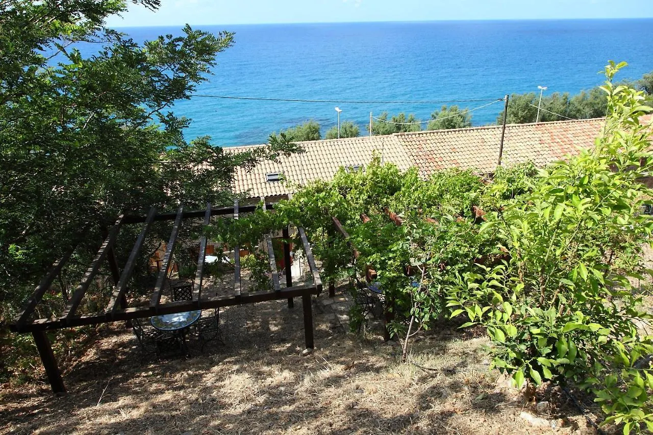 Casa Del Faro A Villa Cefalu Italy
